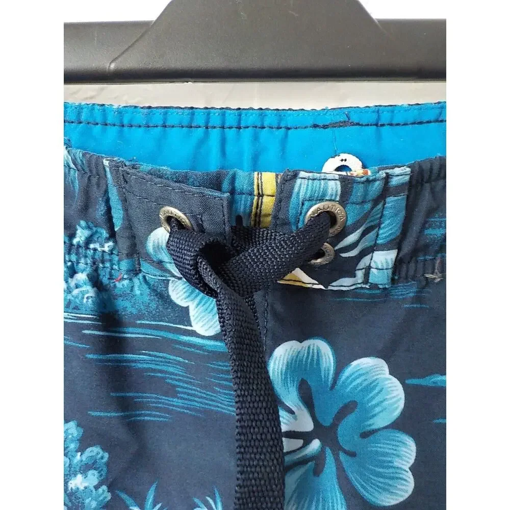 Nautica men medium